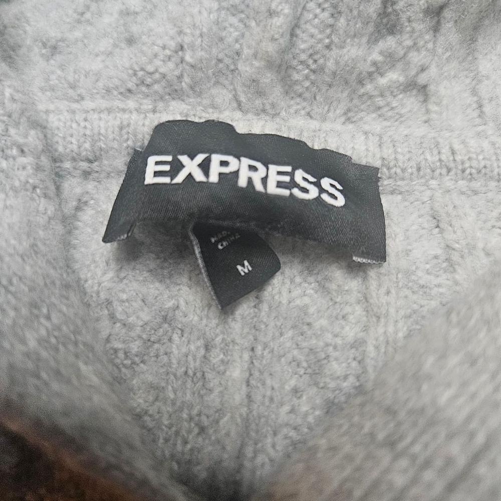 Express Medium Grey Cable Knit Cropped Hoodie Sweater - Picture 6 of 8